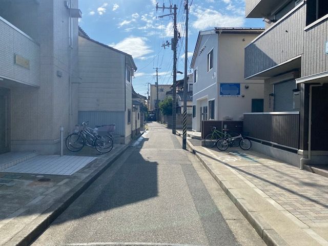 その他　前面道路（その他）まで0m