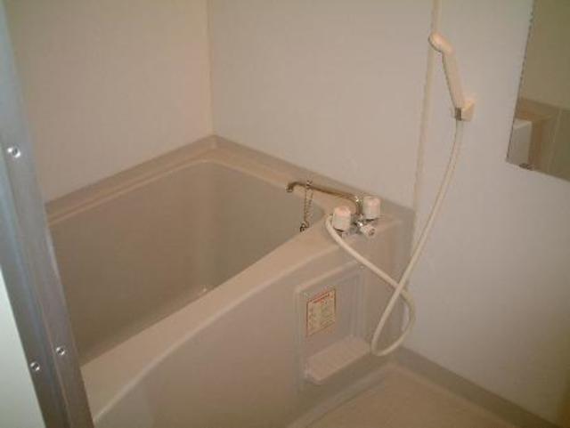 バス・シャワールーム　バストイレ別です。