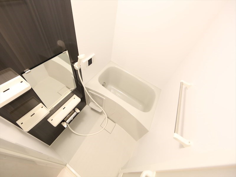 バス・シャワールーム　追い焚き・オートバス機能付お風呂