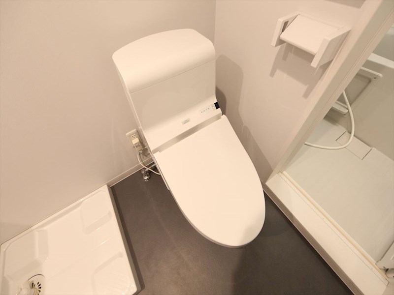 トイレ　温水洗浄暖房便座付トイレ