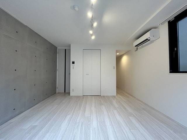 居室・リビング　■エアコン■24時間換気システム■室内物干機