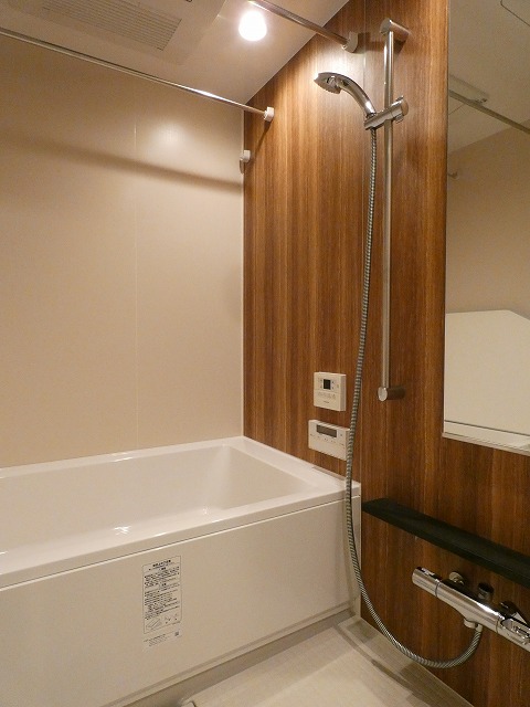 バス・シャワールーム　バス