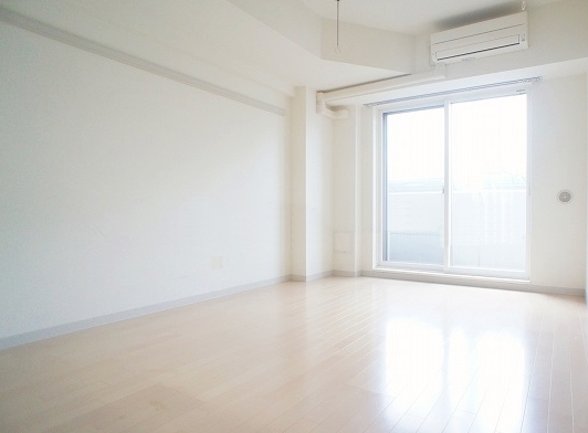 居室・リビング　使いやすい形の為、レイアウトを楽しめます♪