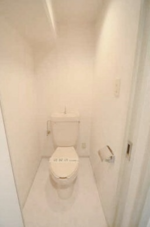 トイレ　清潔感のある水回り♪