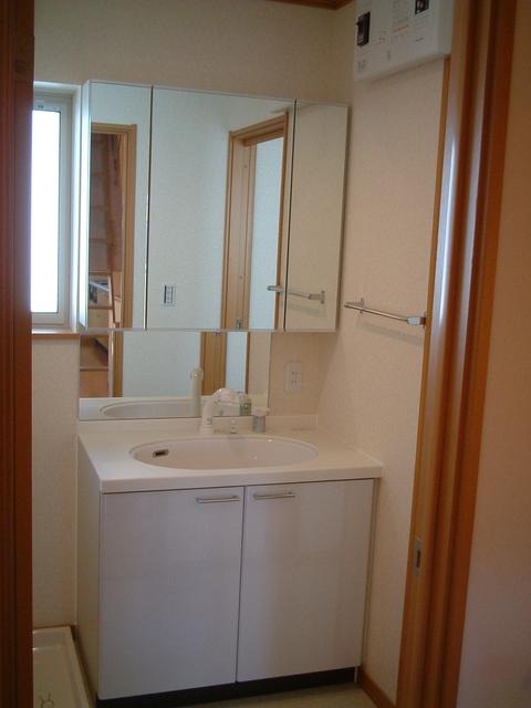 洗面設備　洗面所　※同物件・同仕様画像