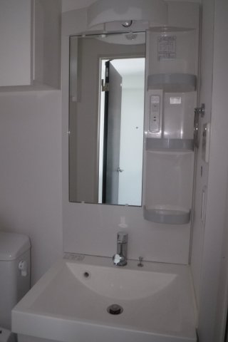 洗面設備　他のお部屋の参考写真となります。