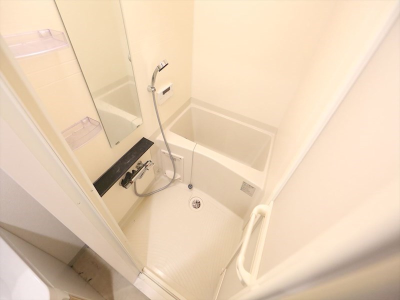 バス・シャワールーム　浴室暖房乾燥機付　追い焚き・オートバス機能付お風呂