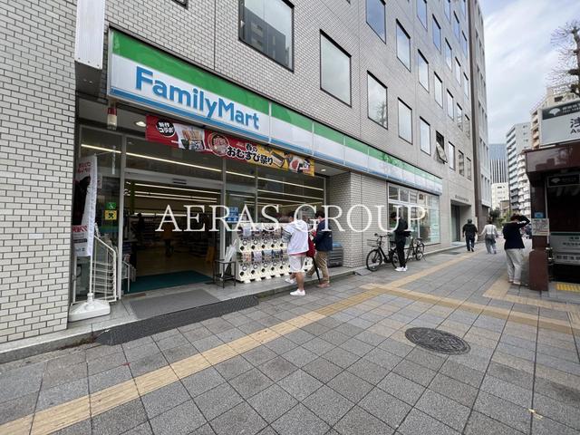 コンビニ　ファミリーマート 駒形一丁目店（コンビニ）まで201m