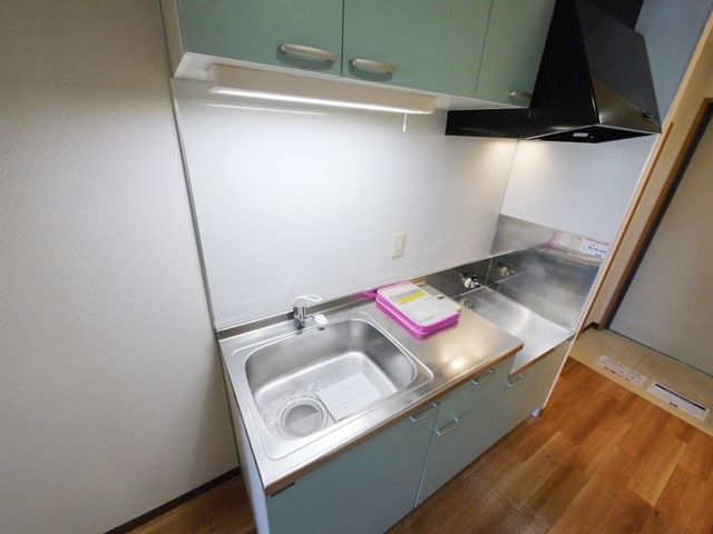 キッチン　同物件別部屋写真