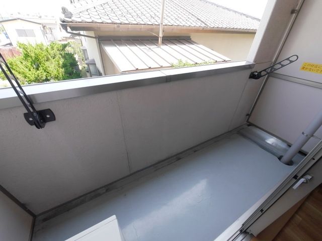 バルコニー　同物件別部屋写真