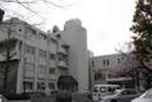 図書館　稲城市立図書館（図書館）まで300m