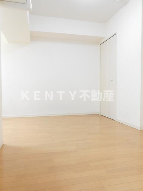 その他部屋・スペース　広くて明るい寝室