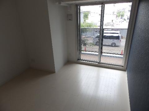 居室・リビング　室内