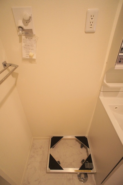 その他　雨の日でもお洗濯ができる！室内洗濯機置場付です☆