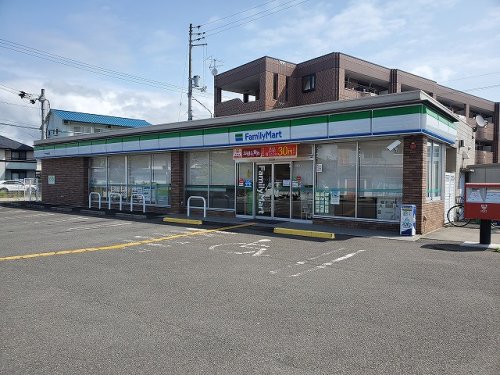 コンビニ　ファミリーマート 朝倉西町（コンビニ）まで1100m