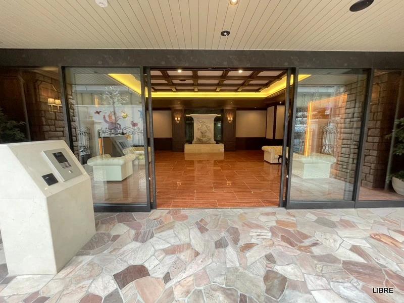 エントランス　オートロック完備