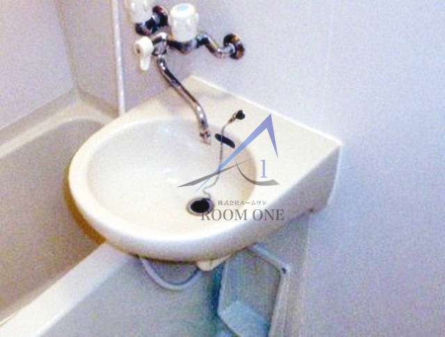 洗面設備　洗面台です。