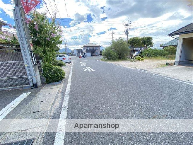 その他　前面道路（その他）まで0m