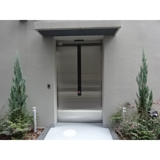 その他　サイクルポート入口