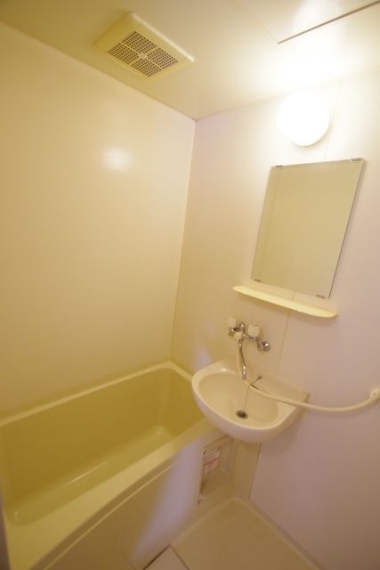 バス・シャワールーム　★清潔感のある浴室★