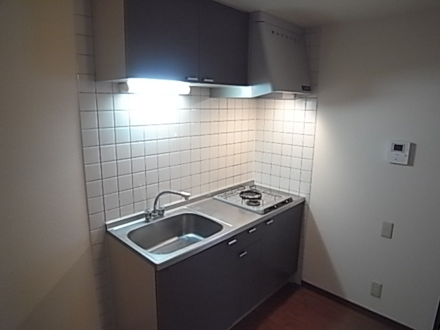 キッチン　２口ガスコンロのシステムキッチン