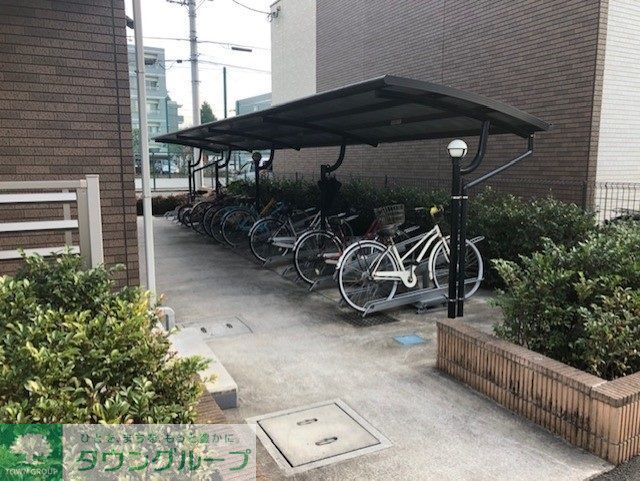 エントランス　駐輪場完備