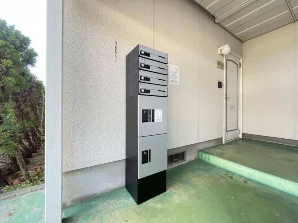 エントランス　宅配ボックス