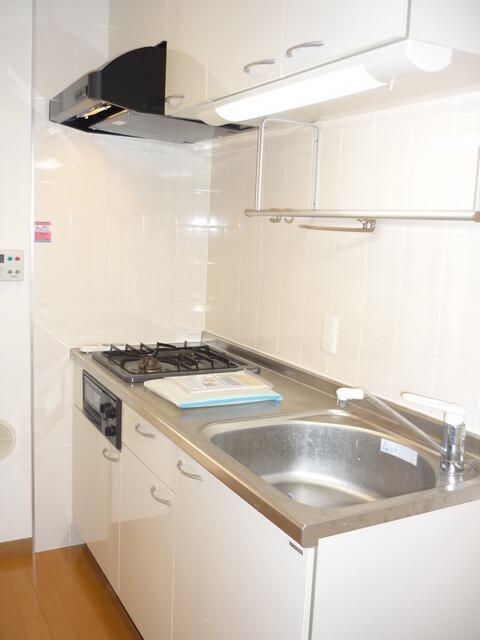キッチン　■グリル付３口ガスコンロシステムキッチン