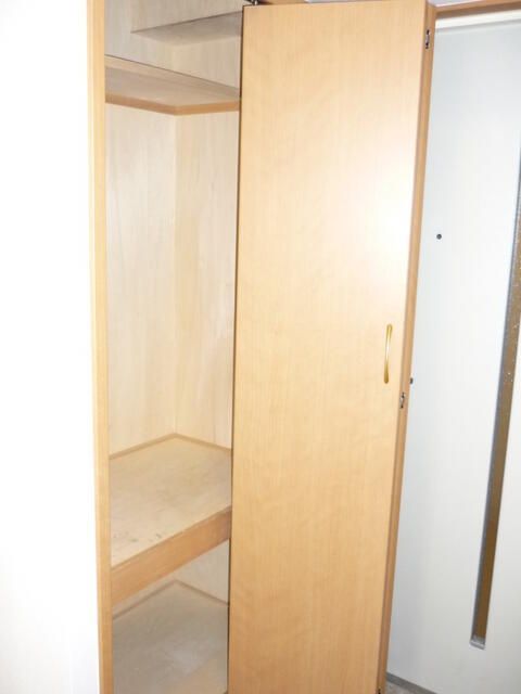 収納　■クローゼット収納