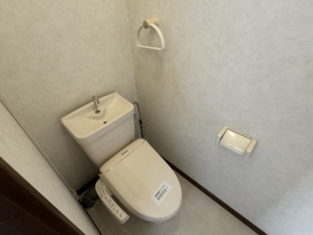 トイレ　コンパクトで使いやすいトイレです