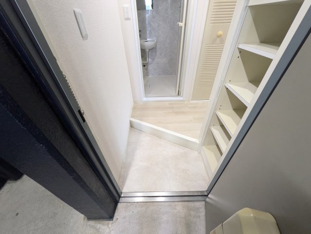 玄関　インベリアルルーム（旧パールハイツカトウ ）