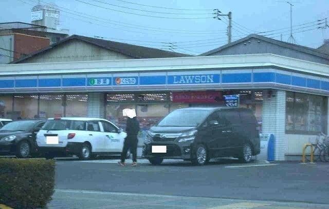 コンビニ　ローソン多賀店さん（コンビニ）まで850m