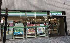 コンビニ　ファミリーマート近鉄堂島ビル店（コンビニ）まで107m