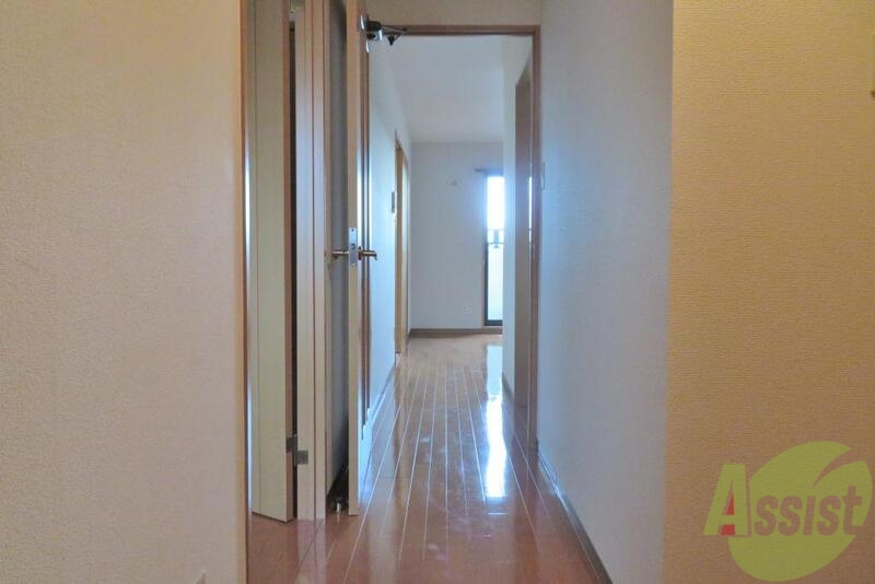 玄関　玄関からリビングまでは一直線になっていました。