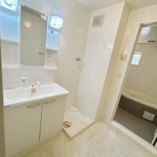 洗面設備　洗面室