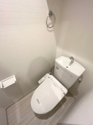 トイレ　勿論、温水洗浄機能付き♪同物件内301号室の写真になります