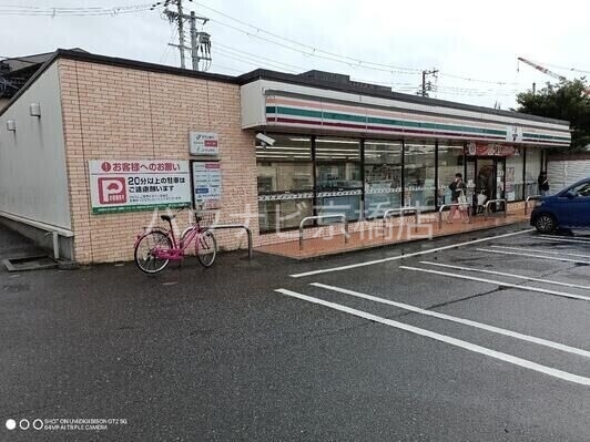 コンビニ　セブンイレブン大阪今福東1丁目店（コンビニ）まで574m