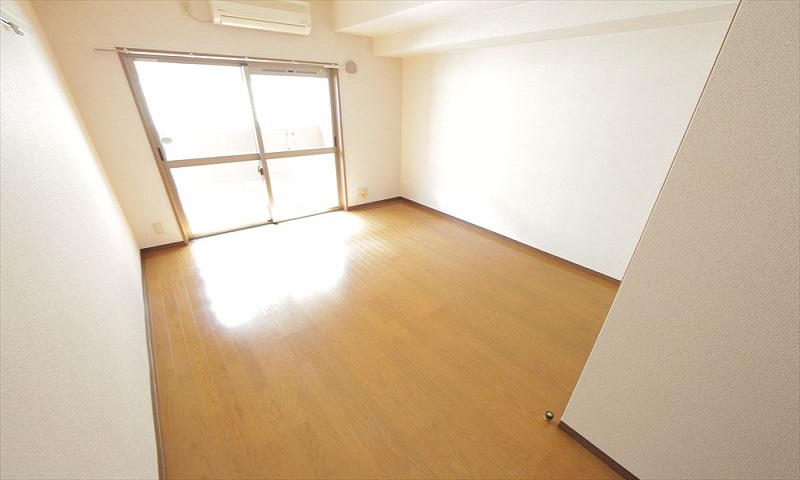 その他部屋・スペース　洋室8.0帖　キッチン2.0帖