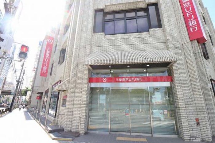 銀行　三菱東京UFJ銀行江坂支店（銀行）まで352m