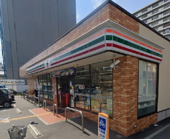 コンビニ　セブンイレブン（コンビニ）まで1067m
