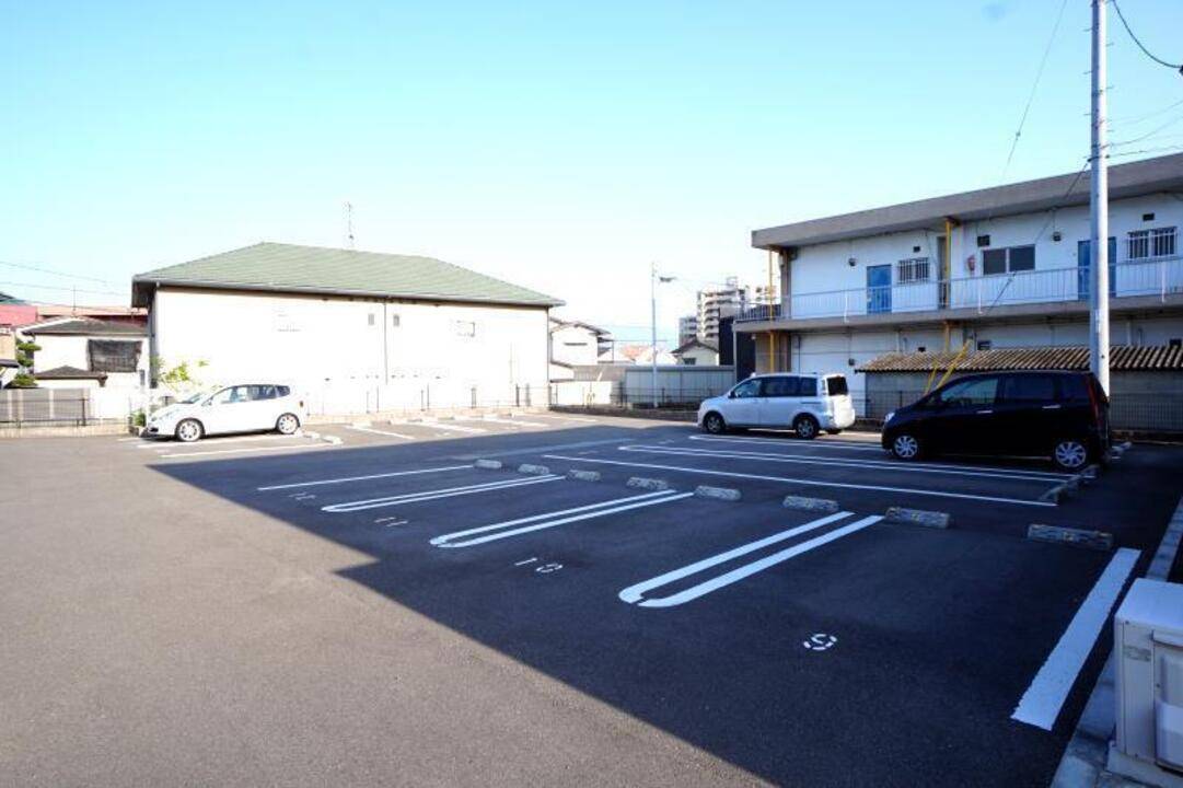 駐車場　駐車場