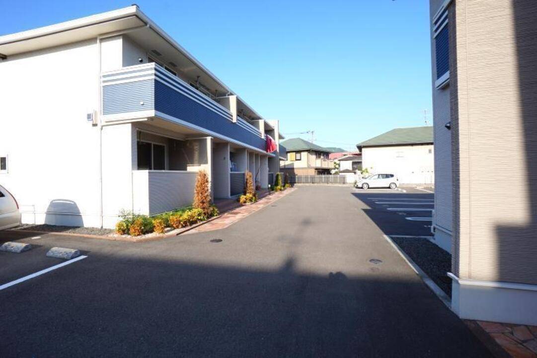 エントランス　アプローチ