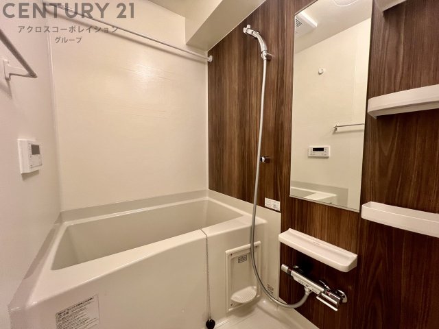 バス・シャワールーム　シンプルで機能的なユニットバス！