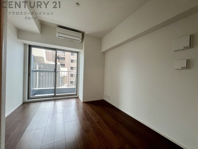 居室・リビング　エアコン付きで快適に過ごせます♪