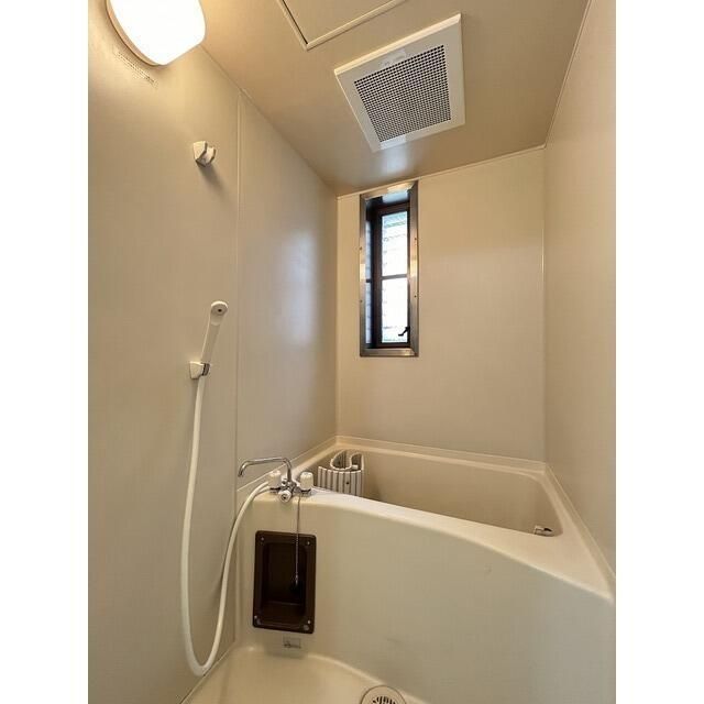 バス・シャワールーム　（別タイプ参考写真）櫻　荒川区西日暮里3