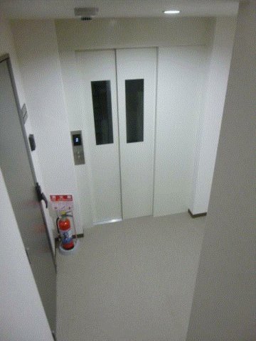 ロビー　エレベーターホール