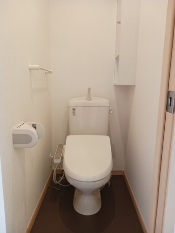 トイレ　清潔感のあるトイレです