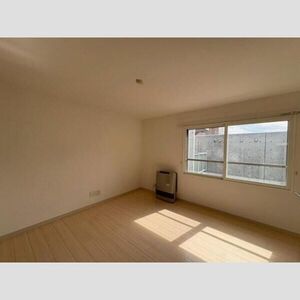 居室・リビング　★経済的な都市ガス！★広々ウォークイン収納！★ネット無料！