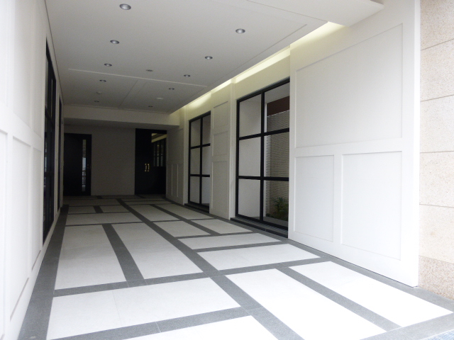 エントランス　エントランス