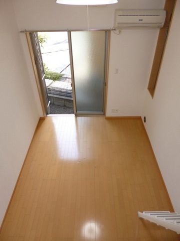 居室・リビング　★高さがあって開放感あります★